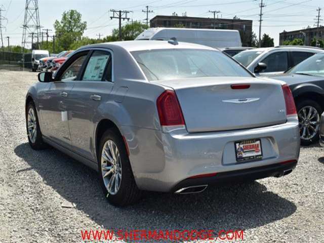 Chrysler 300 2017 photo 4
